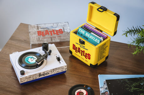 Crosley | Mini Turntable & 3"inch record carrying case - THE BEATLES (Merchandise)