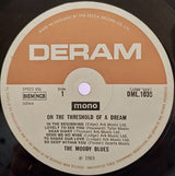 Moody Blues, The - On The Threshold Of A Dream (tweedehands LP) - Velvet Music