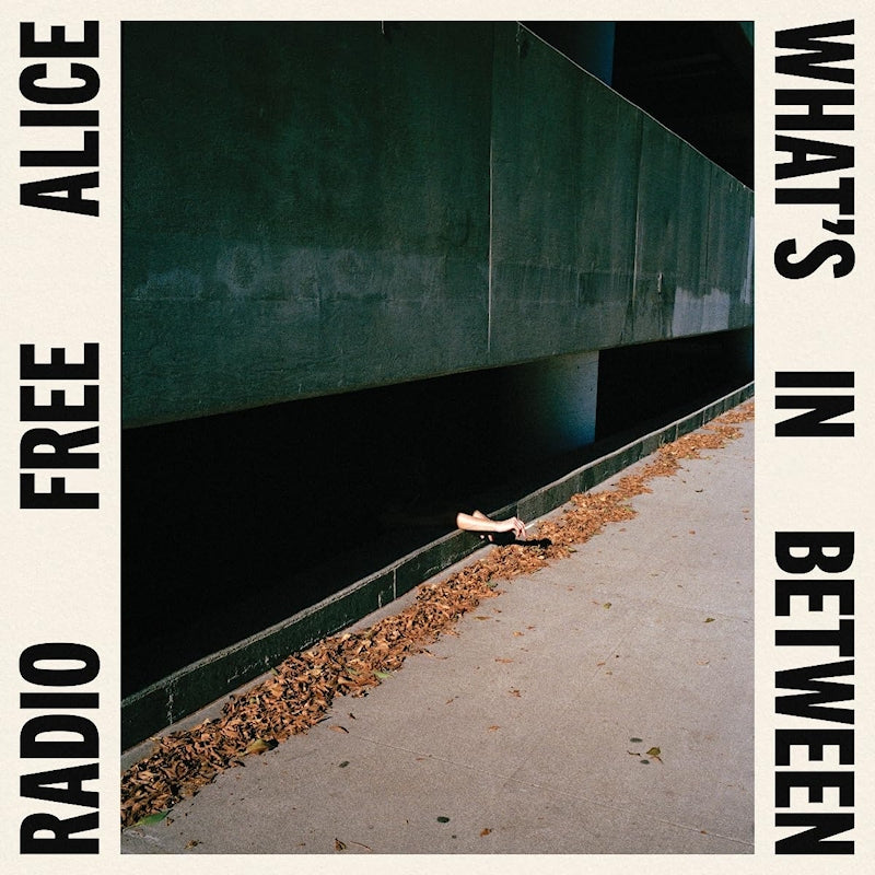 Radio Free Alice - What's in between (CD)